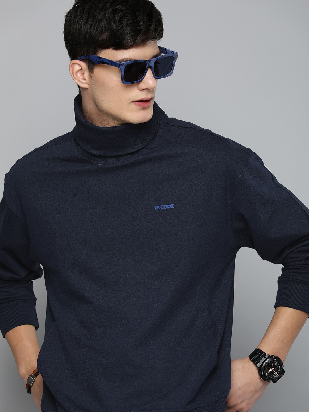 

R.Code by The Roadster Life Co. Men Solid Sweatshirt, Navy blue