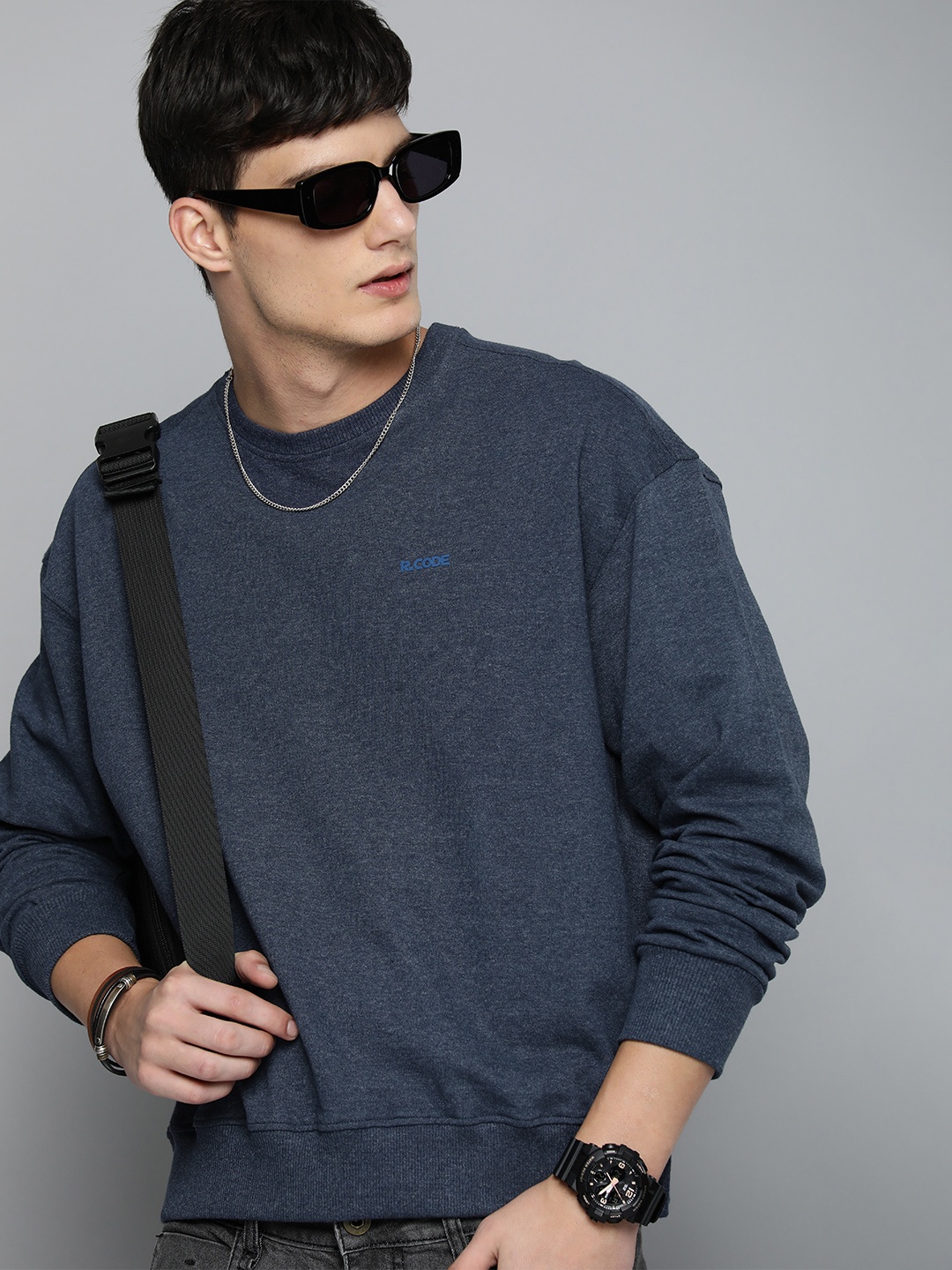 R.Code by The Roadster Life Co. Men Solid Sweatshirt, Navy blue