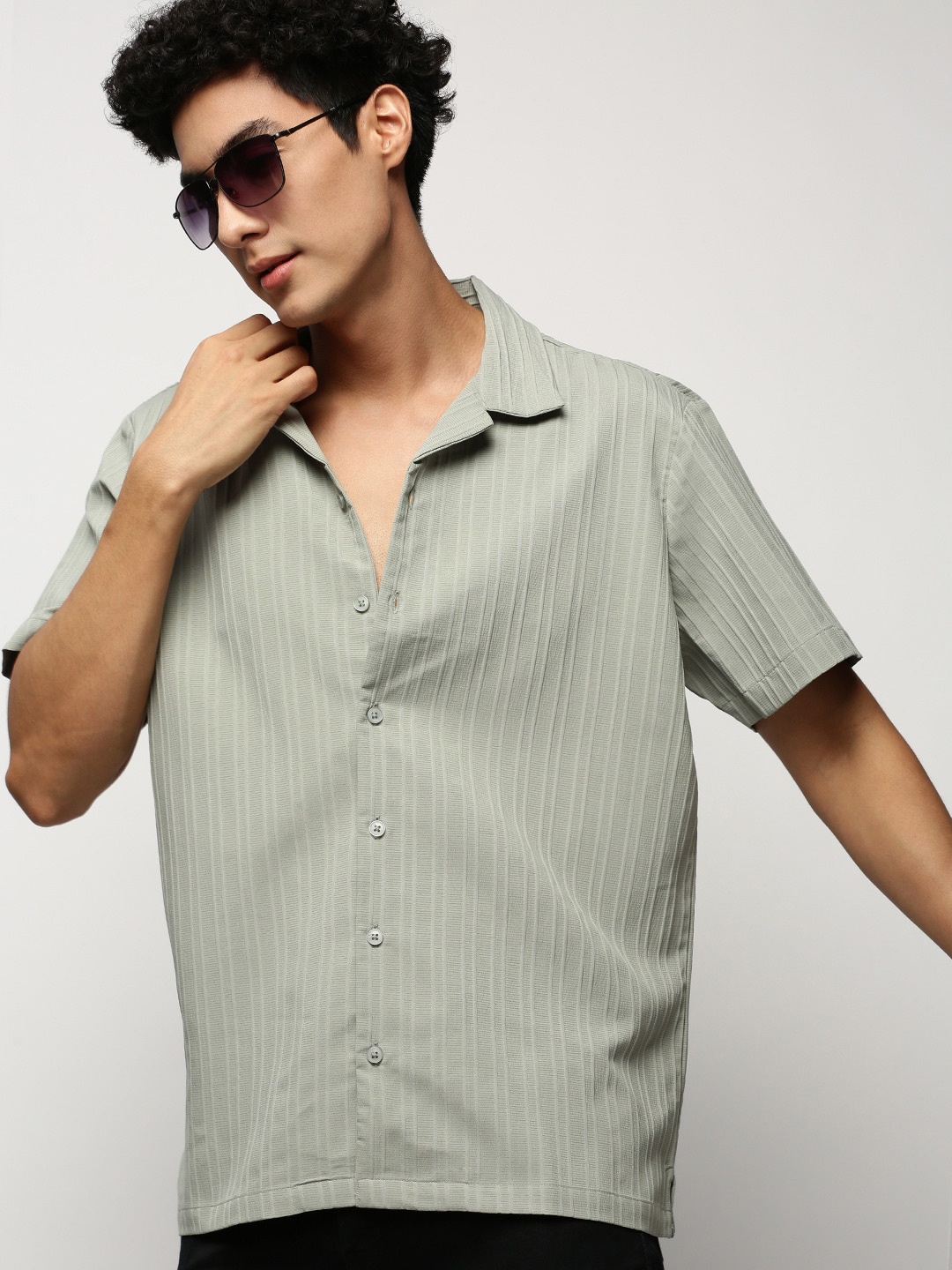 

SHOWOFF Vertical Striped Premium Relaxed Fit Cotton Casual Shirt, Sea green