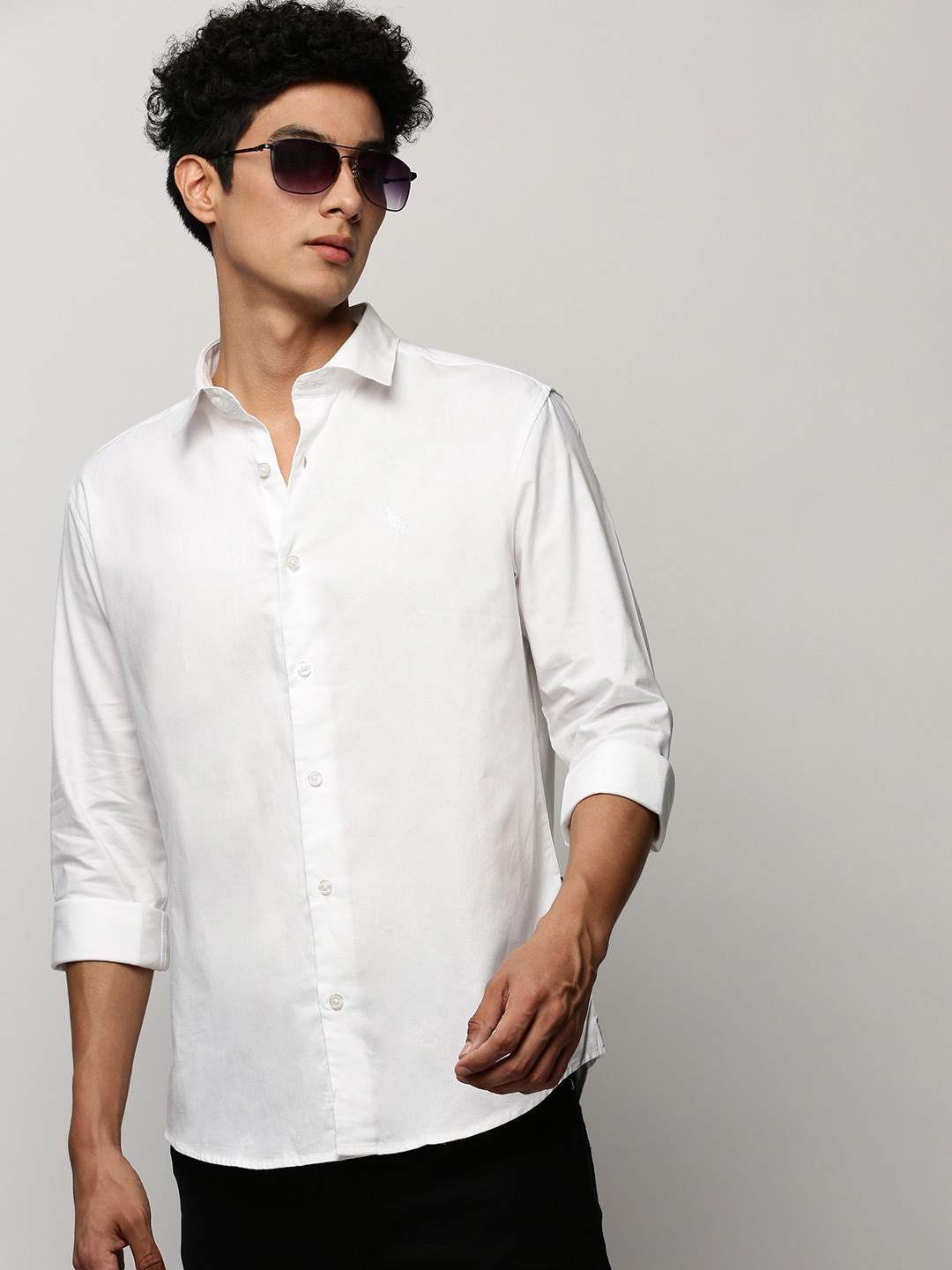 

SHOWOFF Premium Slim Fit Spread Collar Cotton Casual Shirt, White