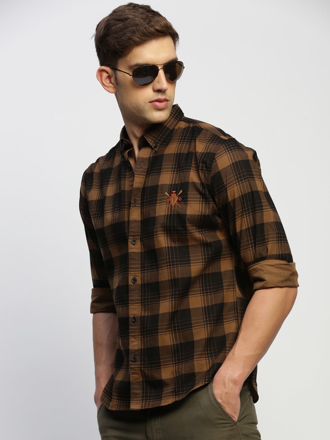 

SHOWOFF Tartan Checked Standard Slim Fit Oxford Cotton Casual Shirt, Brown