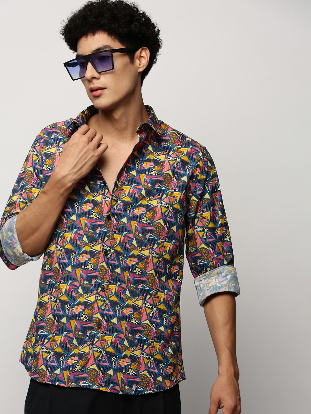 

SHOWOFF Smart Slim Fit Geometric Printed Casual Shirt, Navy blue