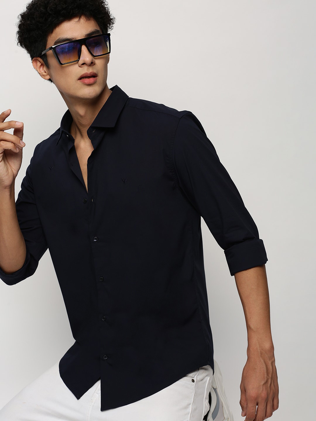 

SHOWOFF Premium Slim Fit Cotton Casual Shirt, Navy blue
