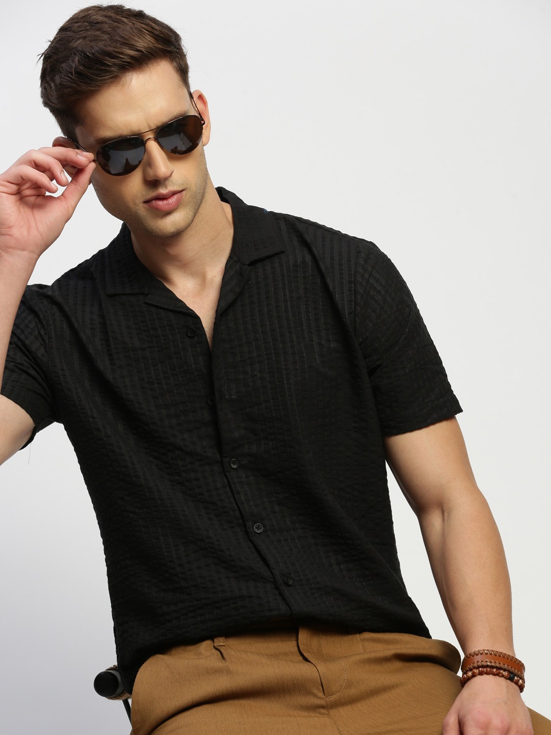 

SHOWOFF Comfort Relaxed Fit Self Design Seersucker Cotton Casual Shirt, Black