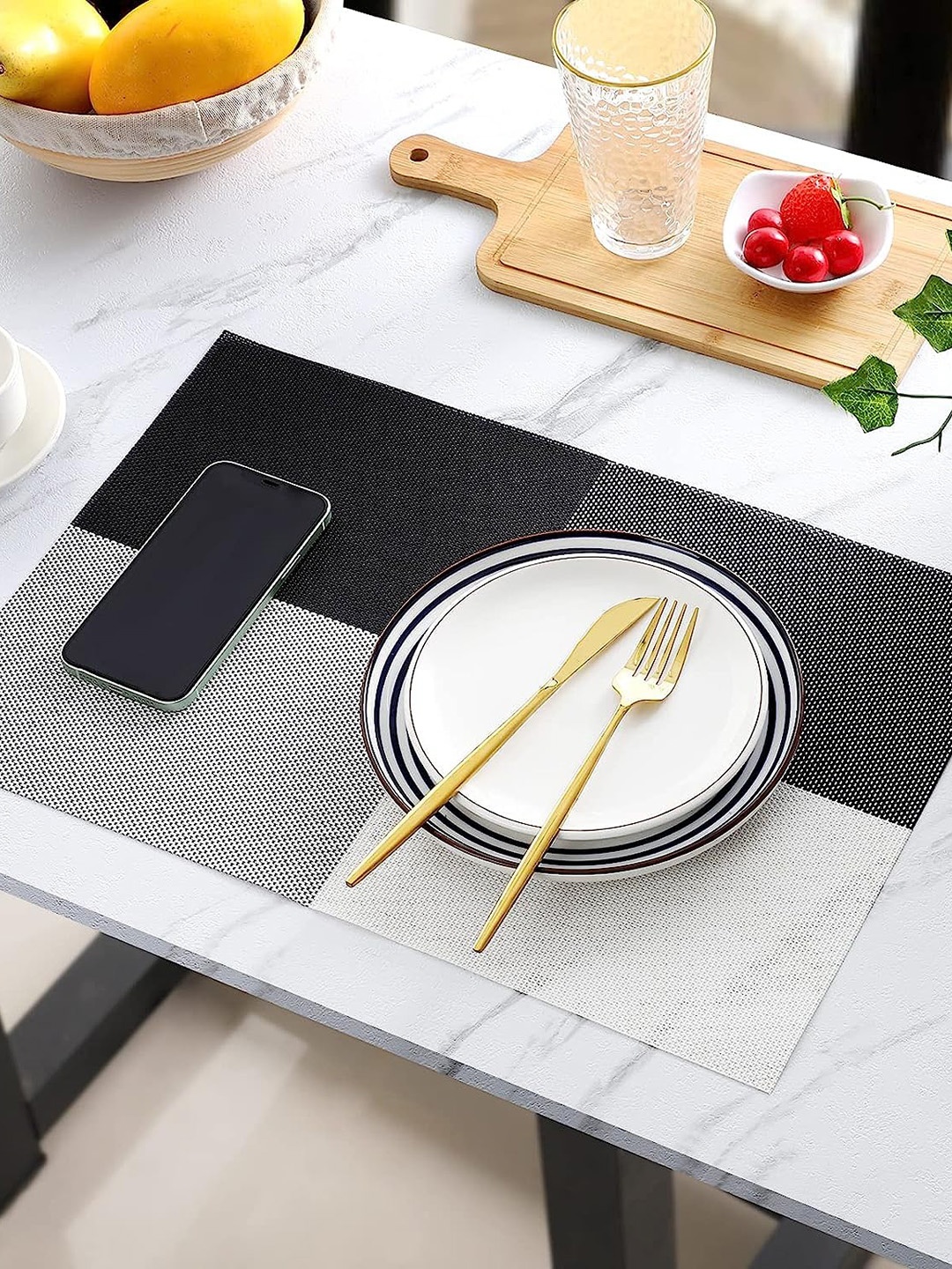

royalkart Black & White 6 Pcs Colourblocked Table Placemats