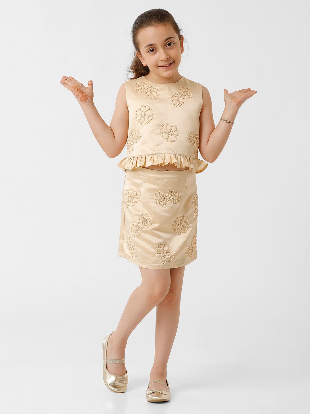 

KATE & OSCAR Girls Floral Embroidered Round Neck Sleeveless Top With Skirt, Beige