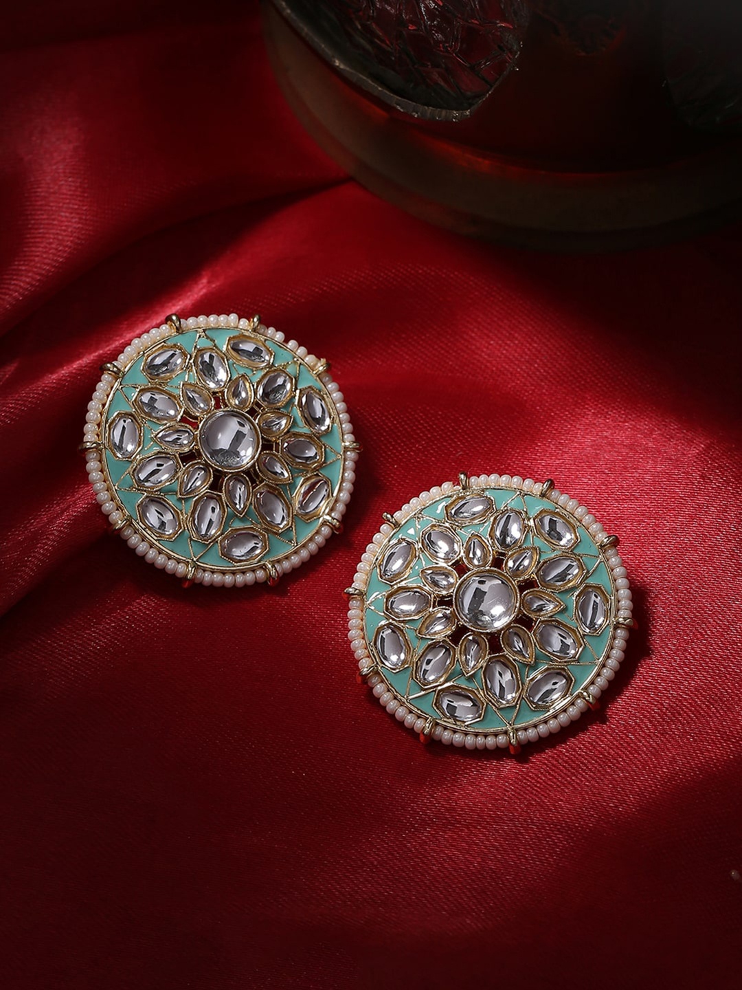 

Shoshaa Gold Plated Kundan Studded Circular Studs Earrings