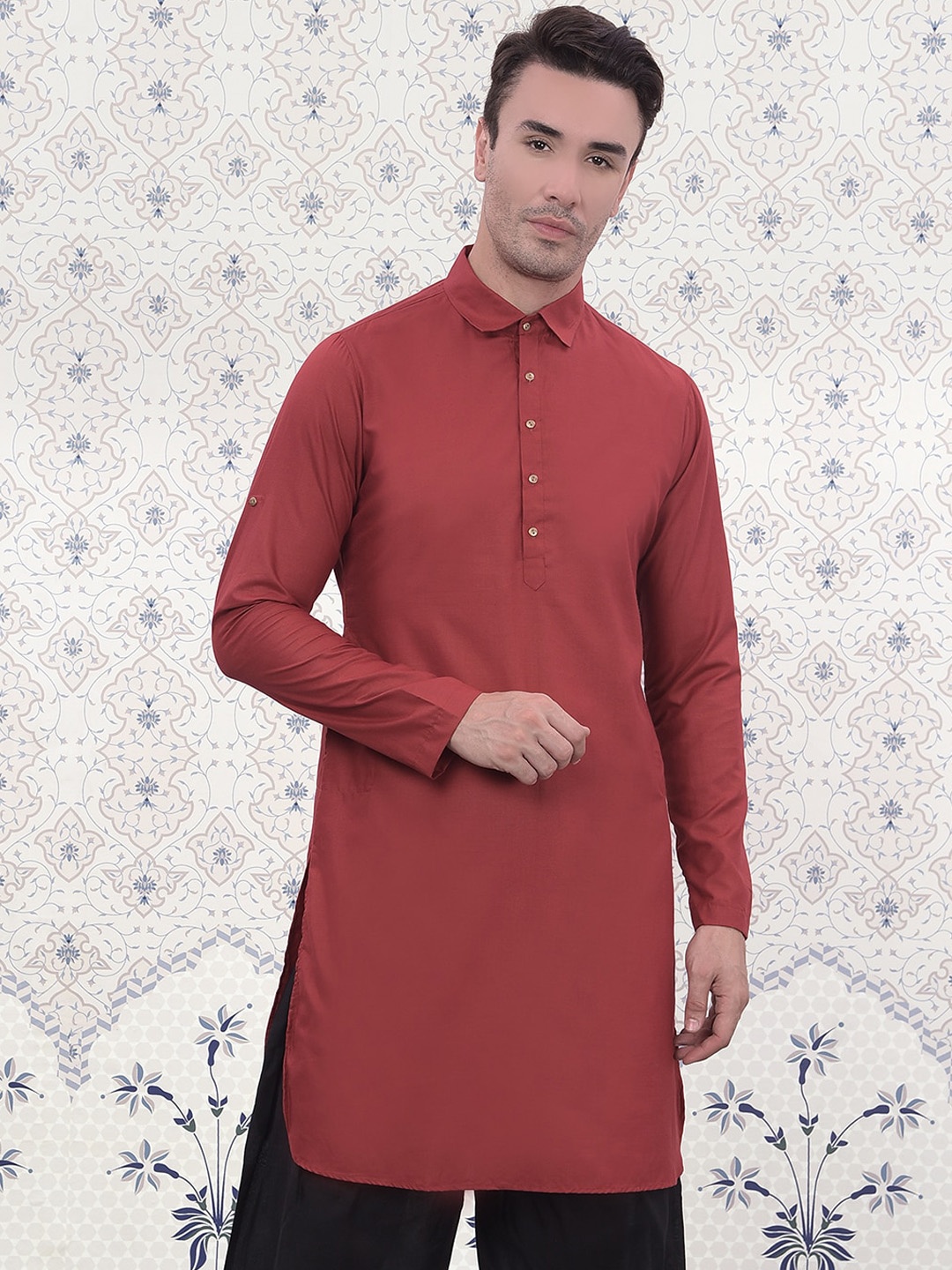 

Ode by House of Pataudi Solid Shirt Collar Cotton Silk Straight Kurta, Red