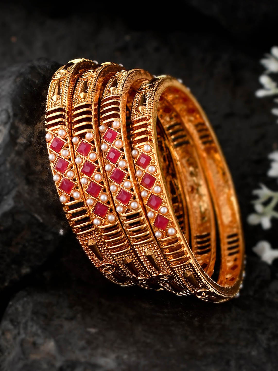 

Shoshaa Set Of 4 Gold-Plated Stone-Studded Bangles