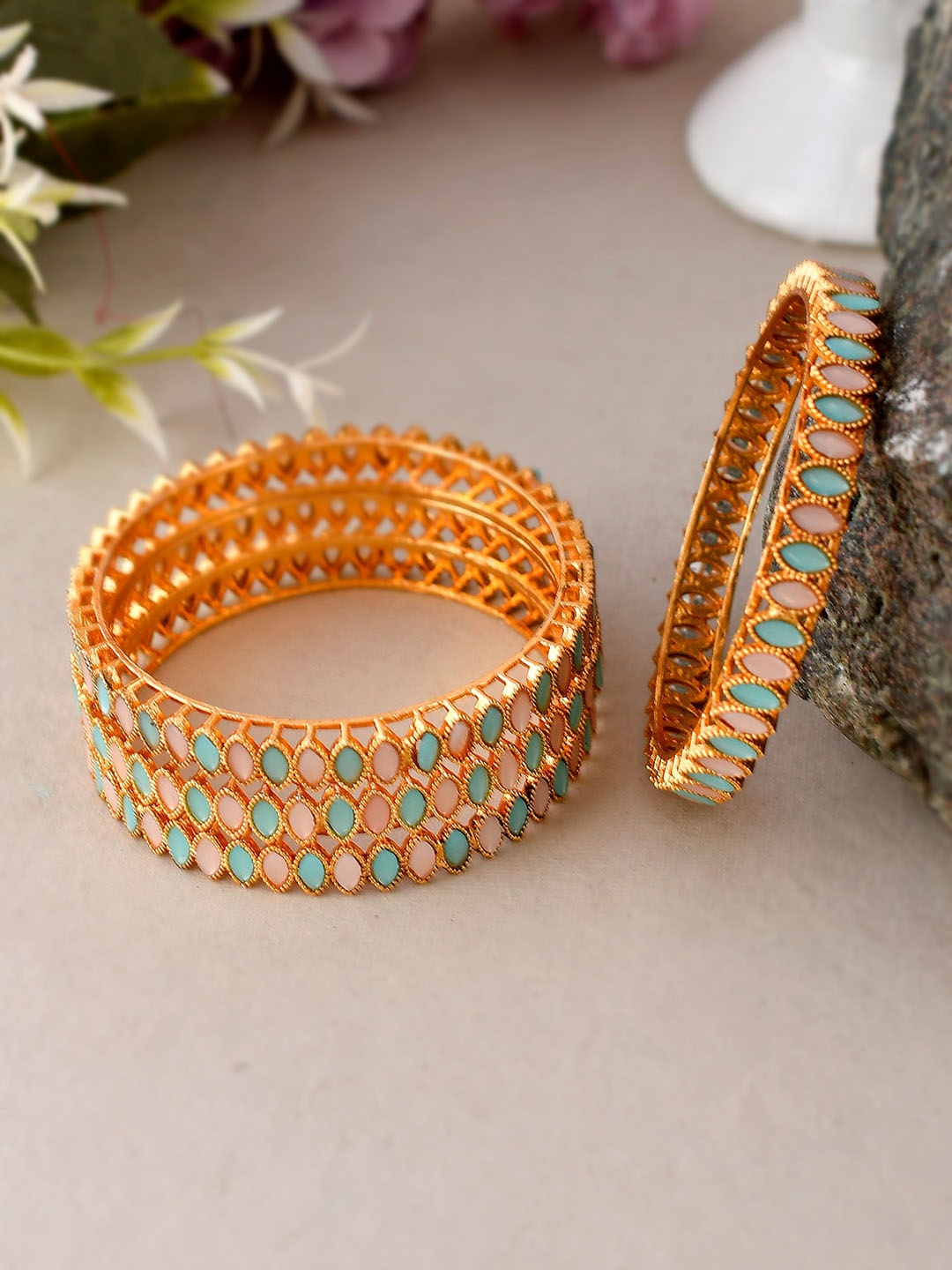 

Shoshaa Set Of 4 Gold-Plated Stone-Studded Bangles