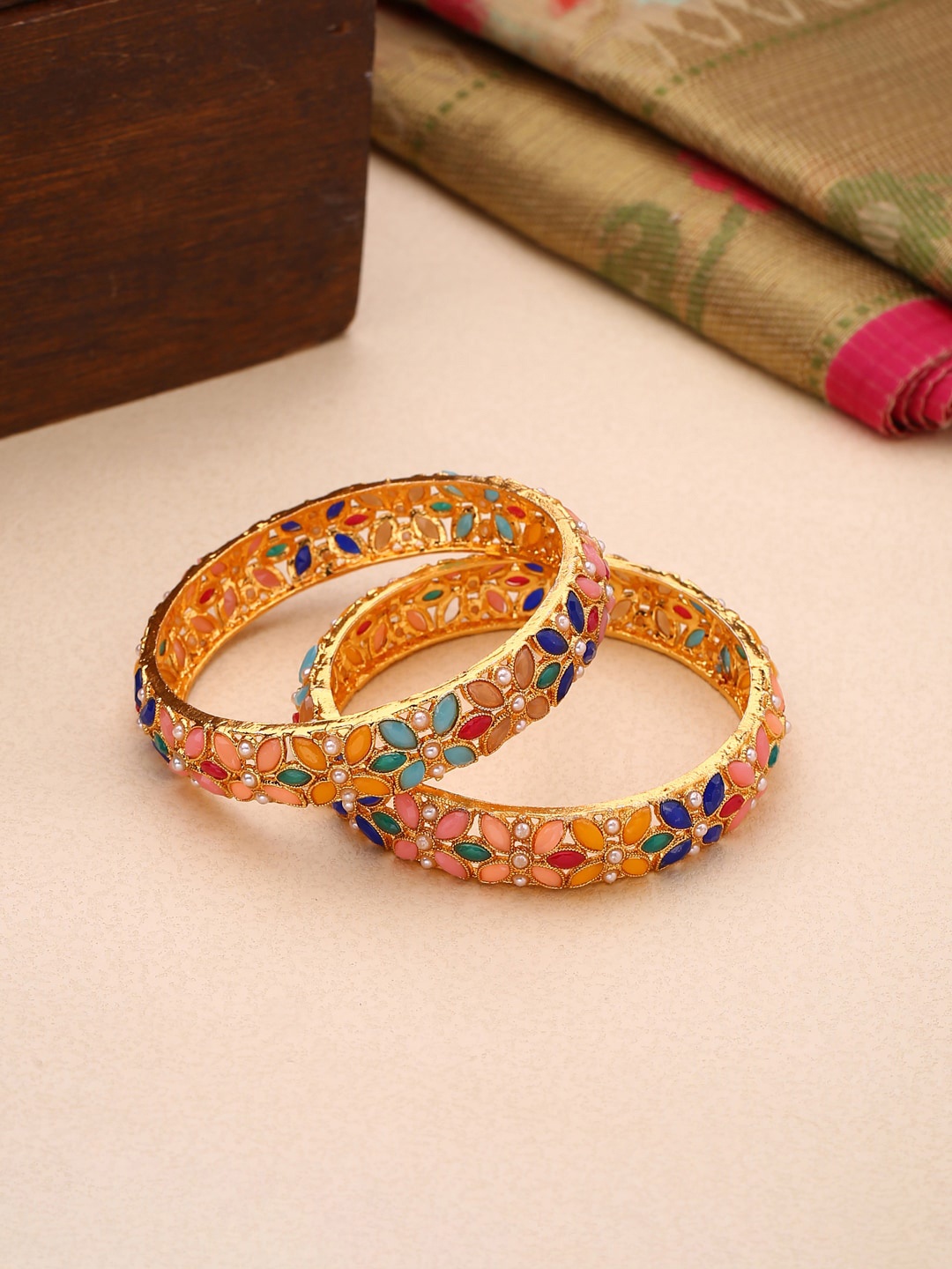 

Shoshaa Set Of 2 Gold-Plated Stone-Studded Bangles