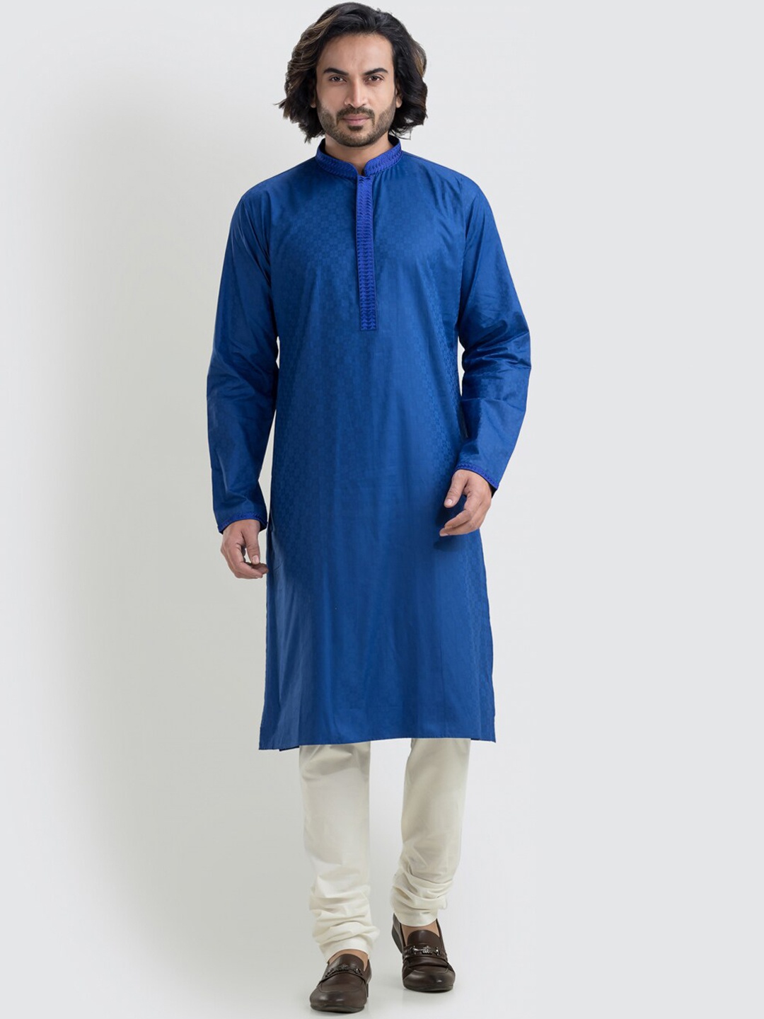 

SREEMANT Woven Design Mandarin Collar Thread Work Detailed Pure Cotton Straight Kurta, Blue