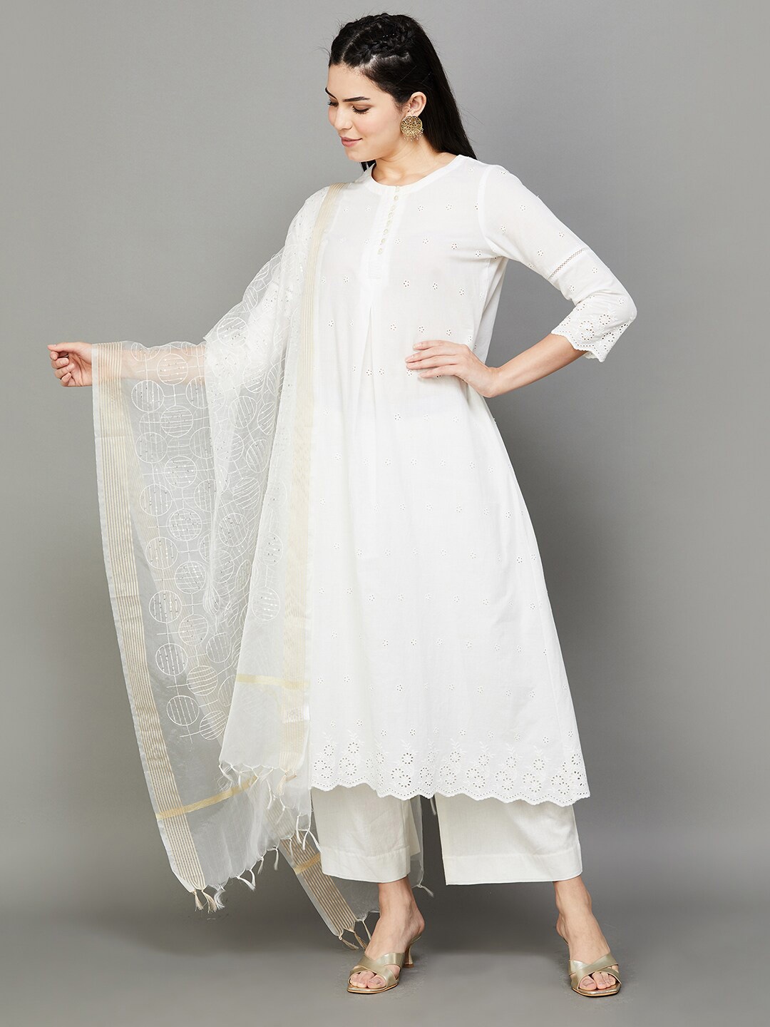 

Melange by Lifestyle Geometric Embroidered Sequined Chanderi Dupatta, Off white