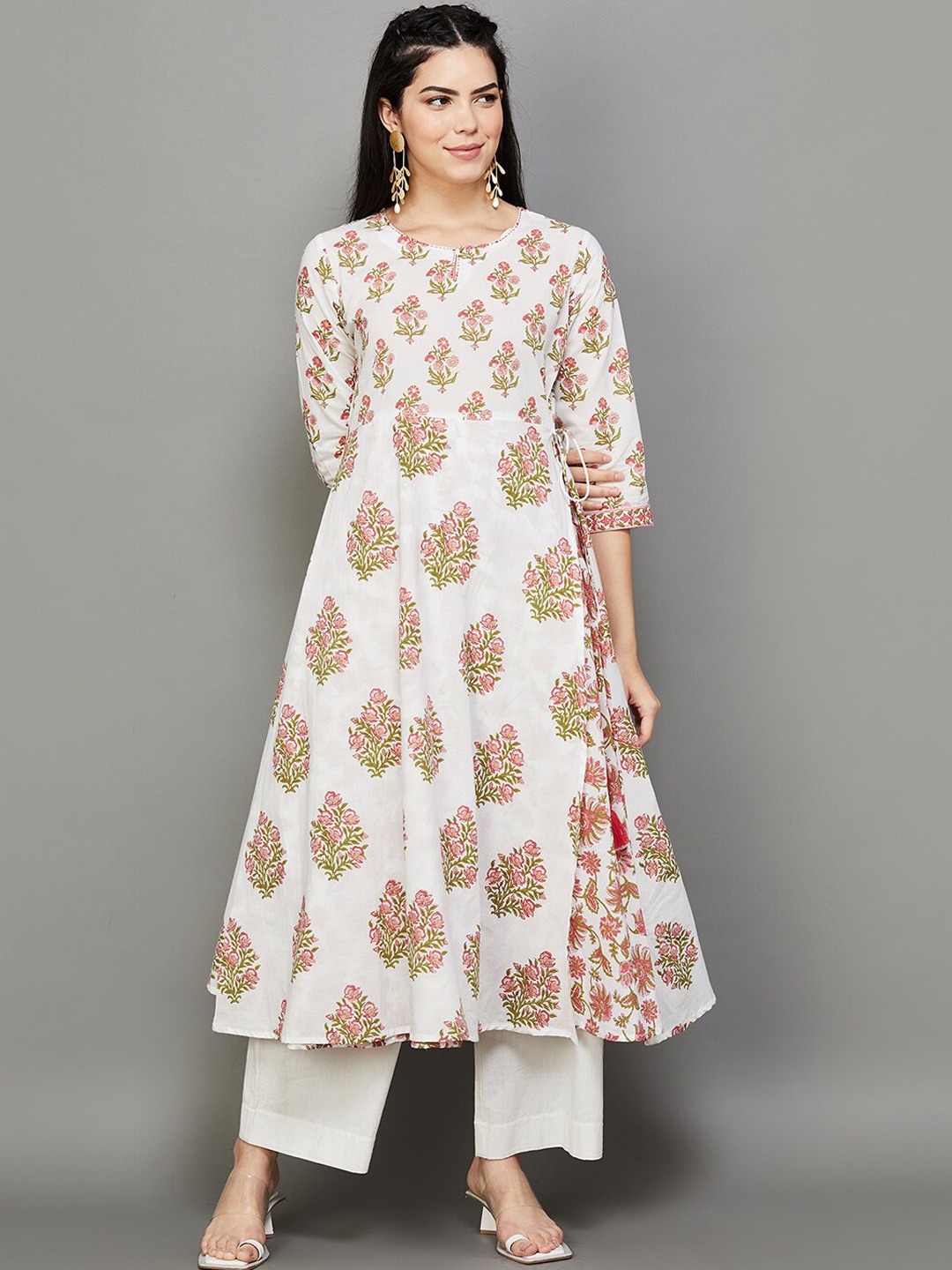 

Melange by Lifestyle Floral Printed Pure Cotton Kurta, Off white