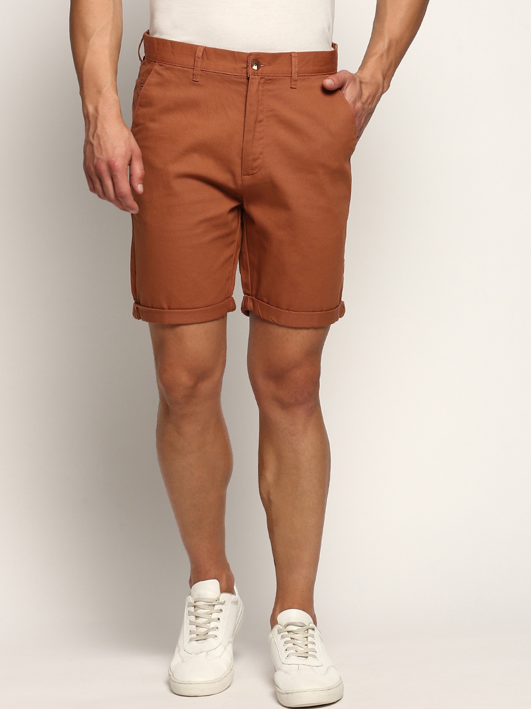 

SHOWOFF Men Mid Rise Cotton Shorts, Camel brown