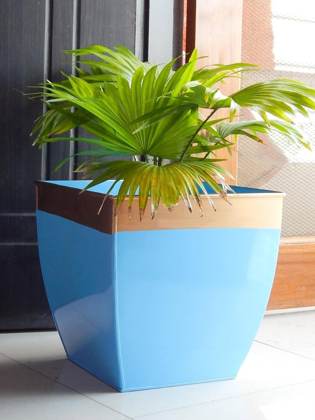 

ecofynd Blue Midland Large Metal Planter Pot