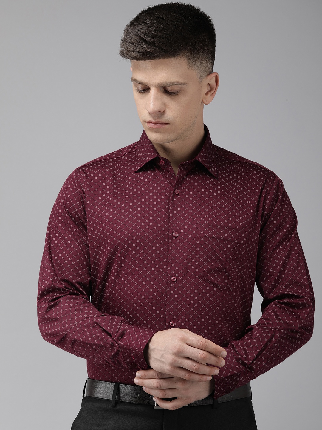 

Van Heusen Pure Cotton Custom Fit Geometric Printed Formal Shirt, Maroon