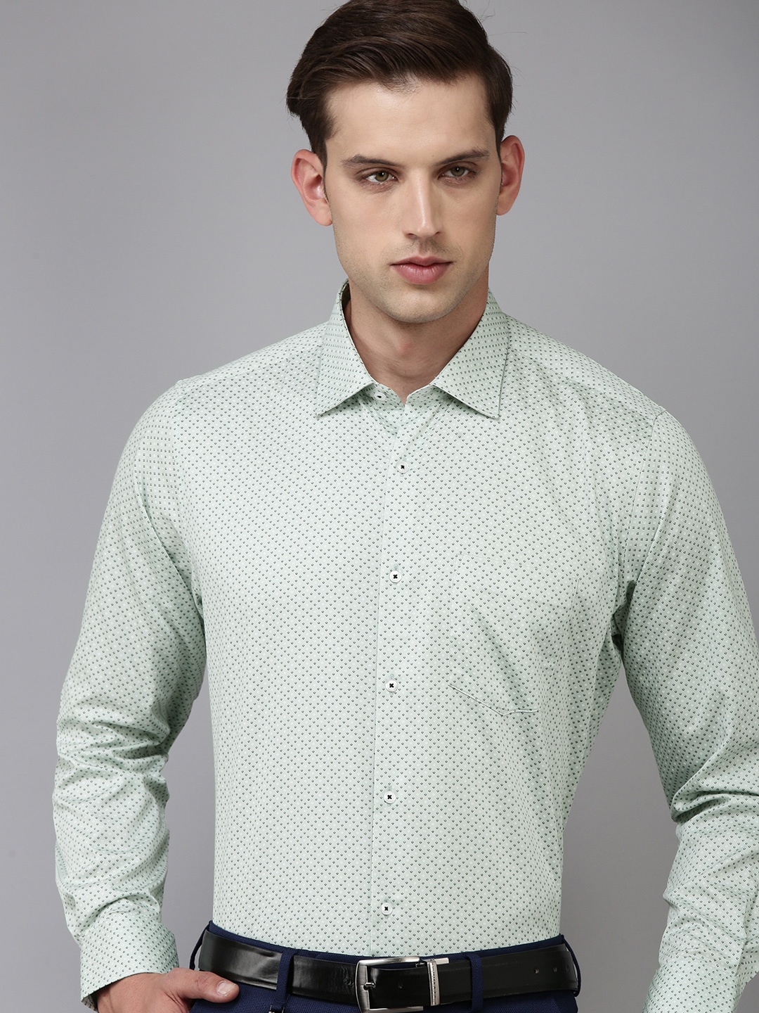 

Van Heusen Men Pure Cotton Printed Formal Shirt, Green