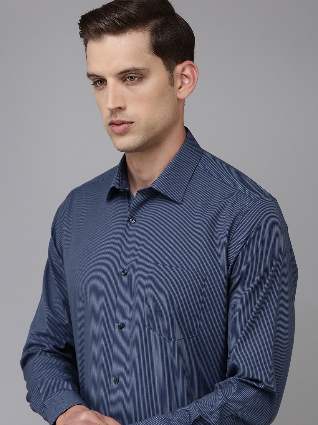 

Van Heusen Men Pure Cotton Striped Formal Shirt, Navy blue