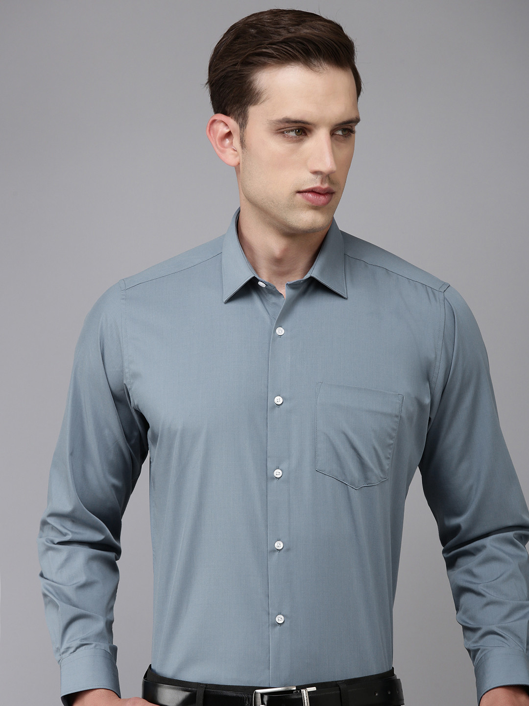 

Van Heusen Solid Custom Fit Formal Shirt, Grey