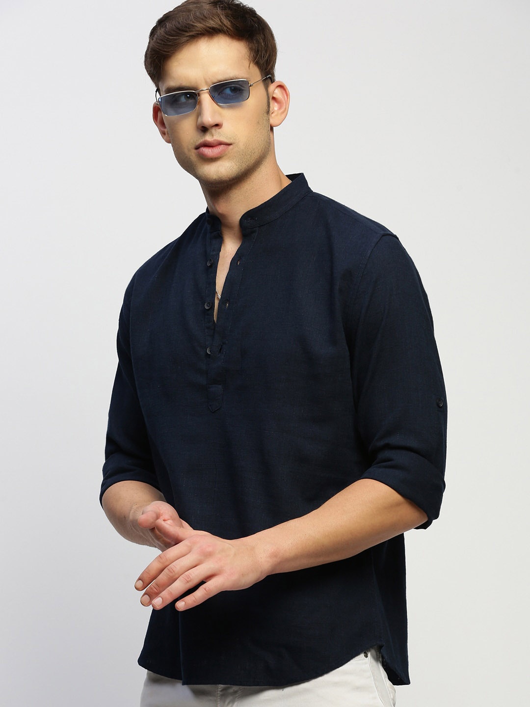 

SHOWOFF Mandarin Collar Roll-Up Sleeves Cotton Straight Kurta, Navy blue