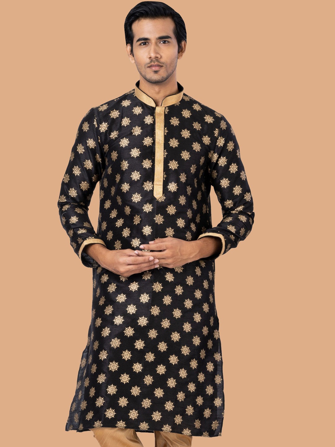 

ROOTED LIBAAS Men Black Ethnic Motifs Kurta