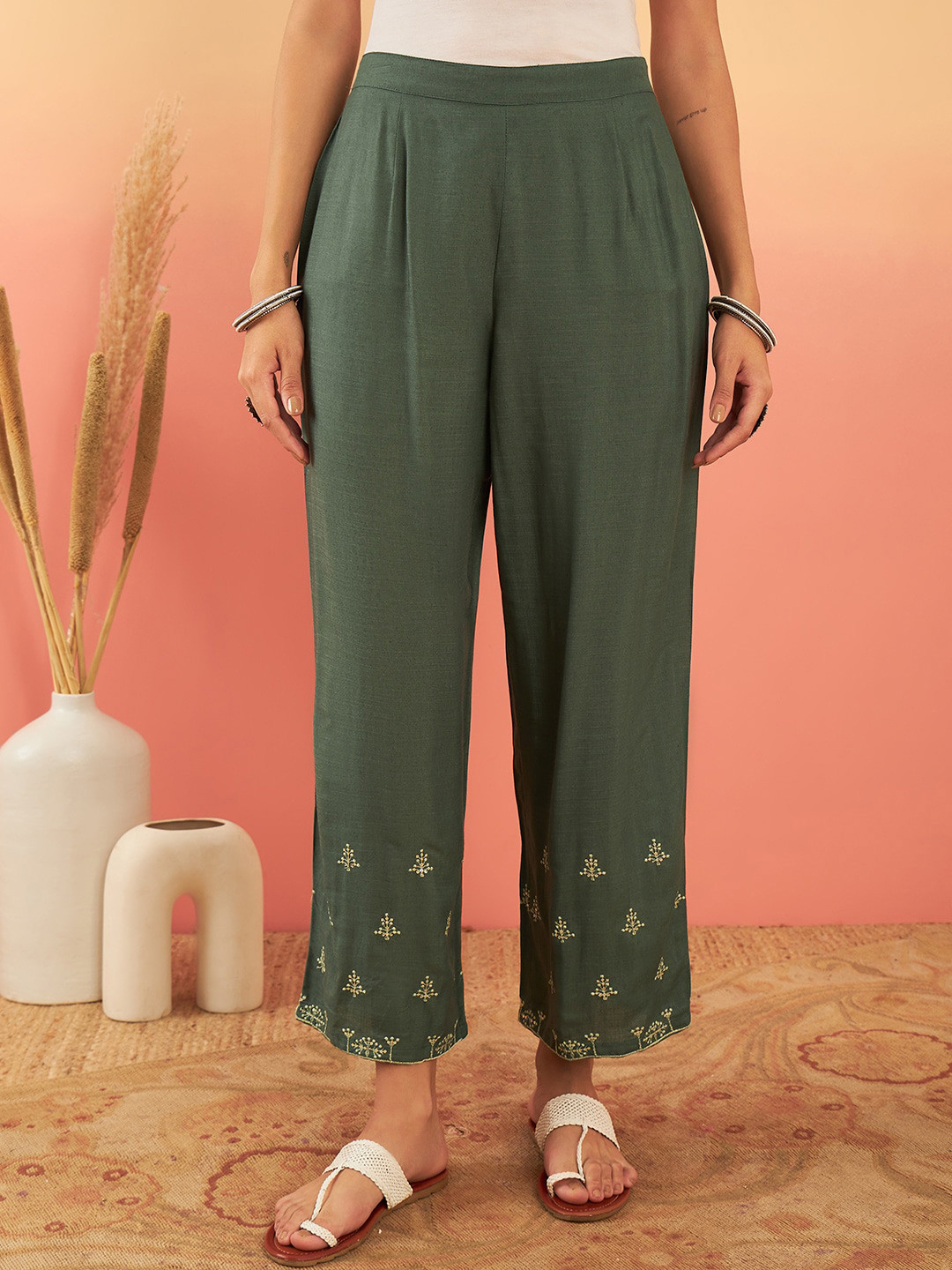 

Sangria Floral-Printed Relaxed-Fit Cropped Ethnic Palazzo, Green