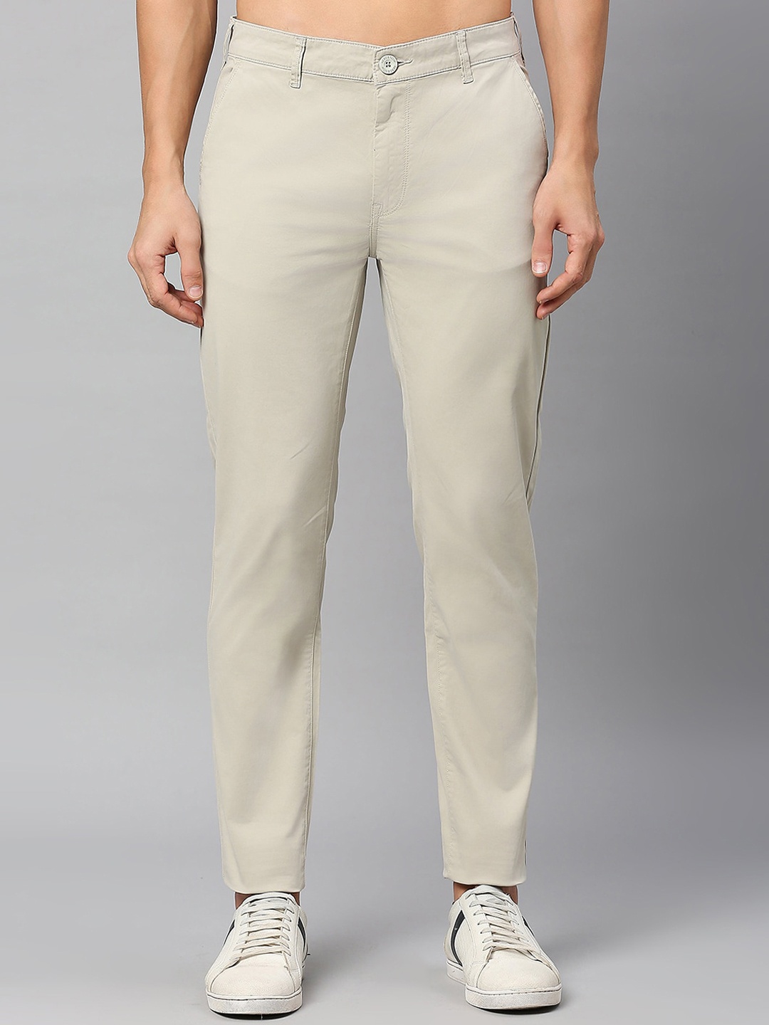 

Roadster Men Slim-Fit Mid-Rise Plain Regular Trousers, Beige