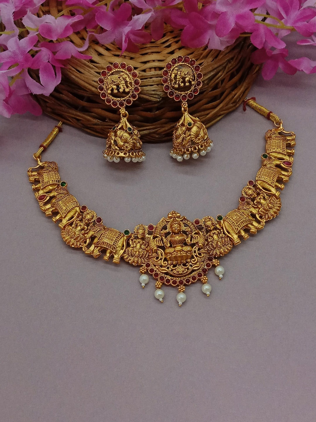 

AASHISH IMITATION Gold- Plated Stone- Studded & Beaded Jewellery Set