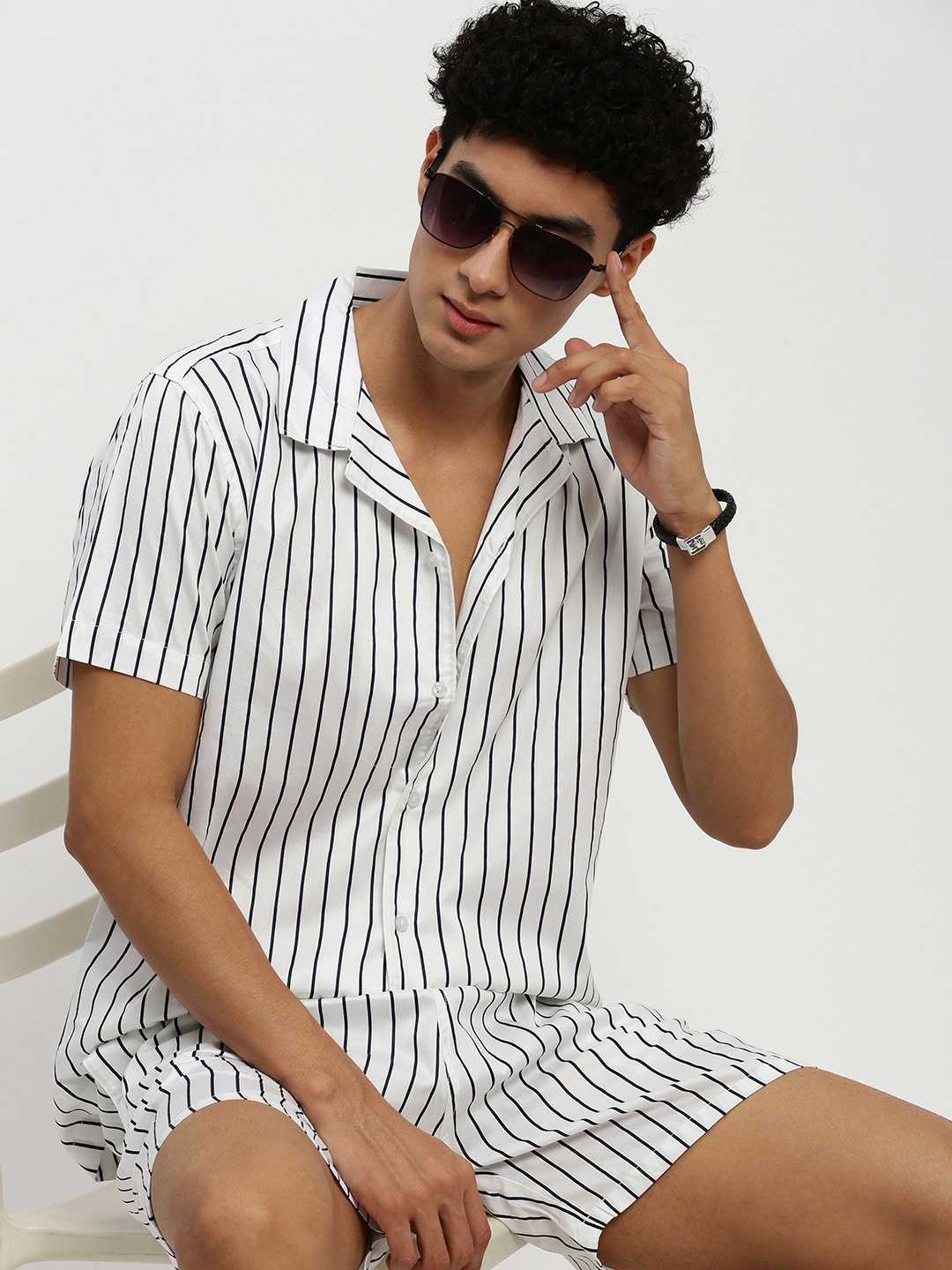 

SHOWOFF Striped Cuban Collar Shirt & Shorts, White