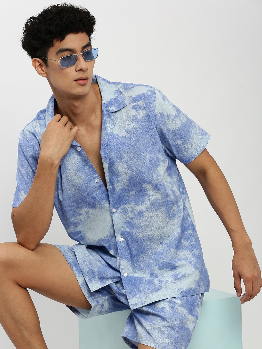 

SHOWOFF Dyed Cuban Collar Shirt & Shorts, Blue