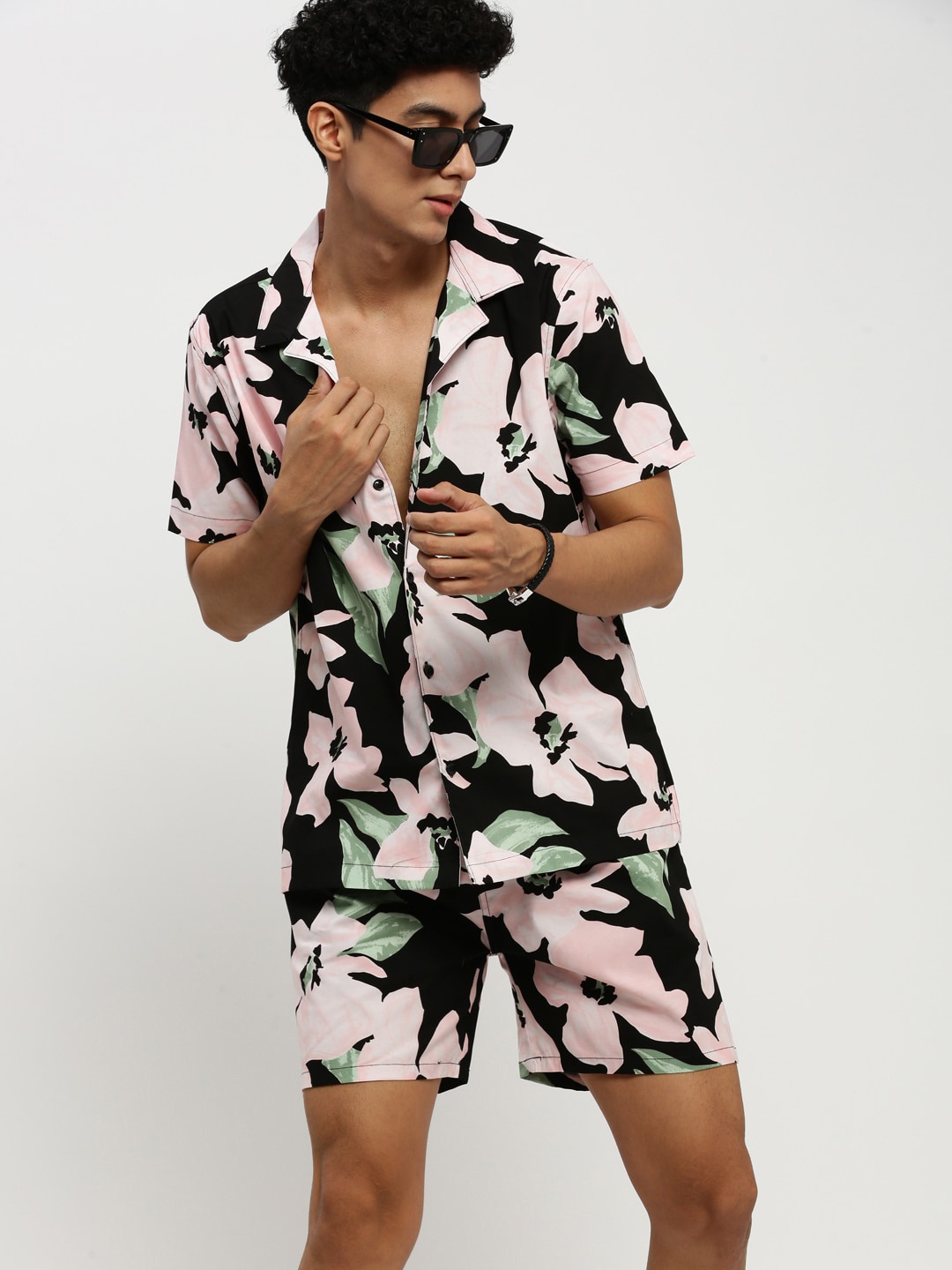 

SHOWOFF Floral Printed Cuban Collar Shirt & Shorts, Black