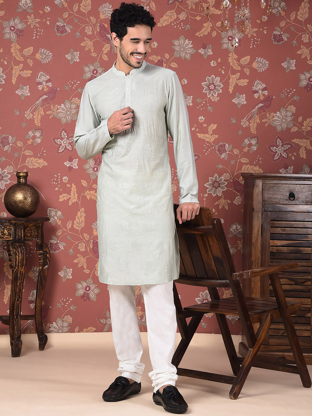 

House of Pataudi Embroidered Straight Kurta With Churidar Set, Silver