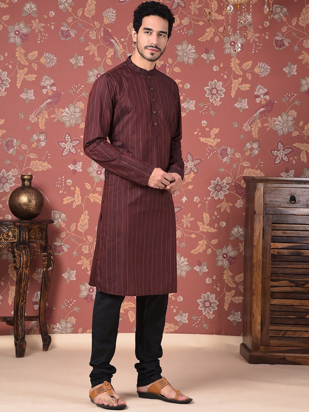 

House of Pataudi Striped Straight Kurta With Churidar, Maroon