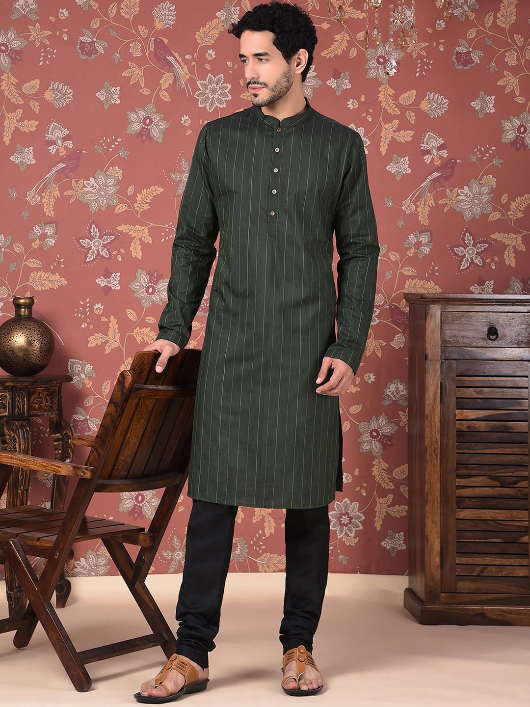 

House of Pataudi Striped Mandarin Collar Jacquard Kurta With Churidar, Green