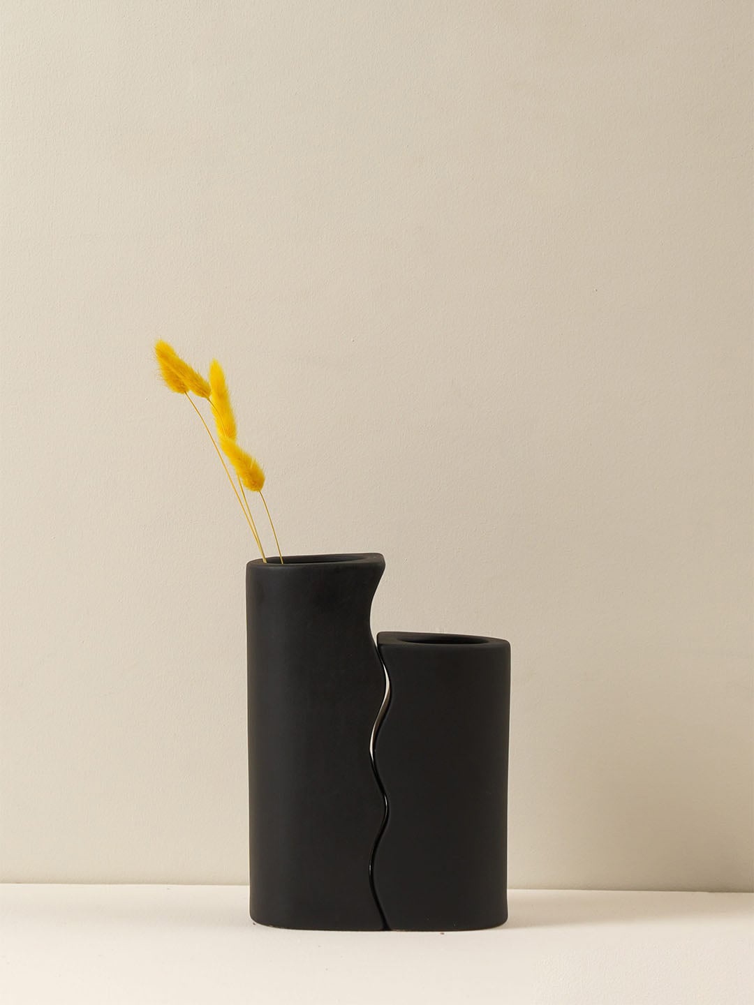 

PUREZENTO Black Ceramic Flower Vase