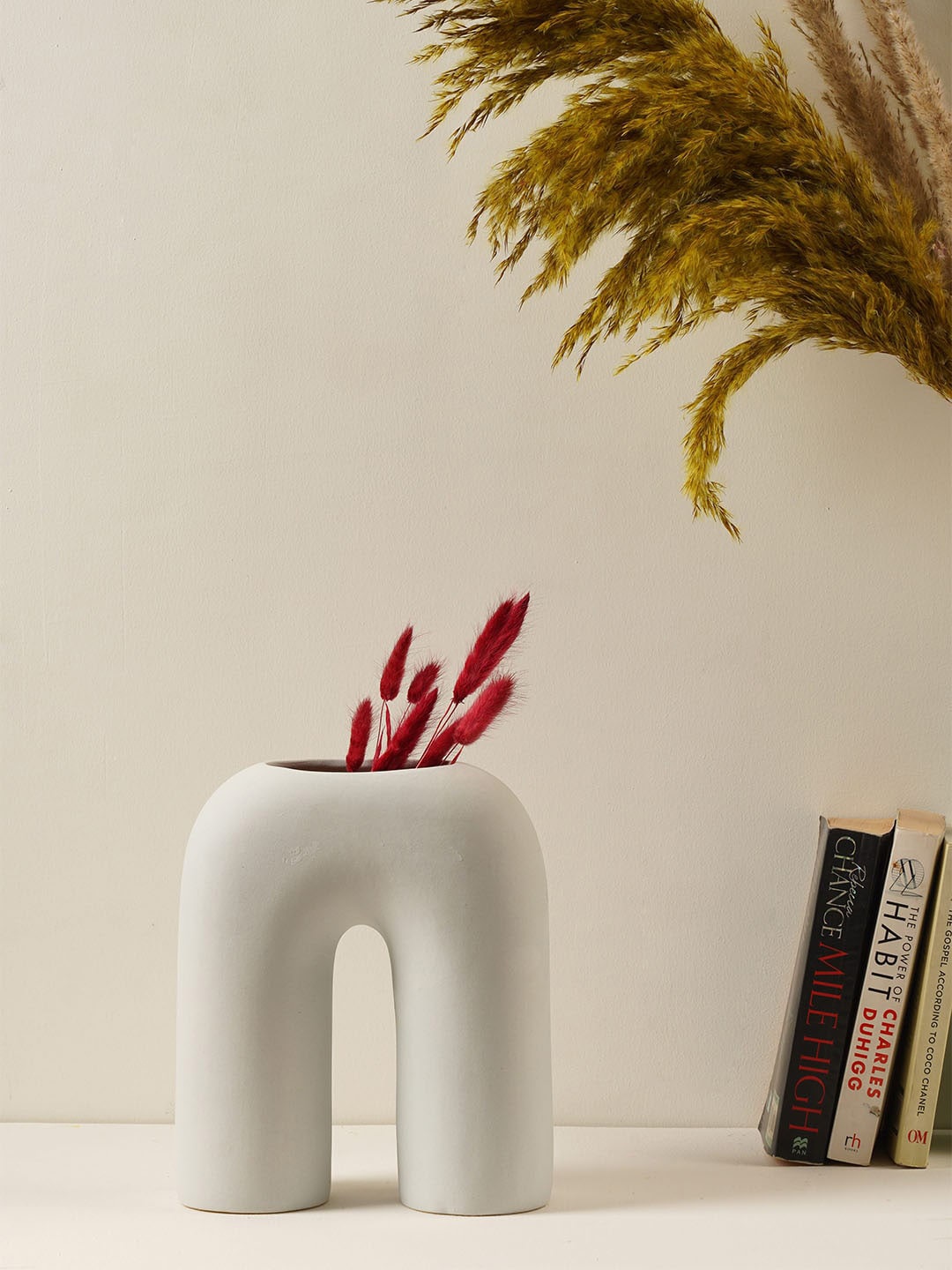 

PUREZENTO White Solid Ceramic Flower Vase