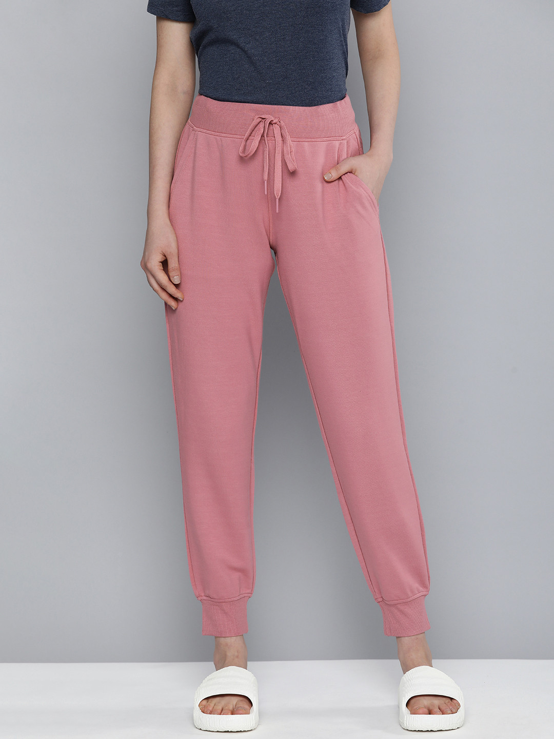 

Skechers Women RESTFUL High Waist Lounge Jogger, Mauve
