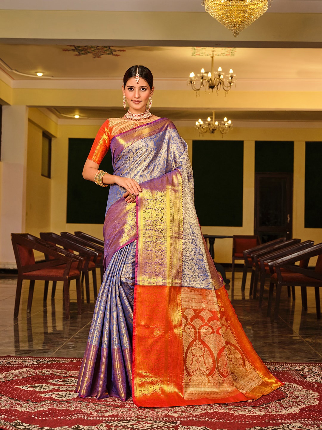 

JUST FASHION Floral Woven Design Zari Detail Kanjeevaram Saree, Blue
