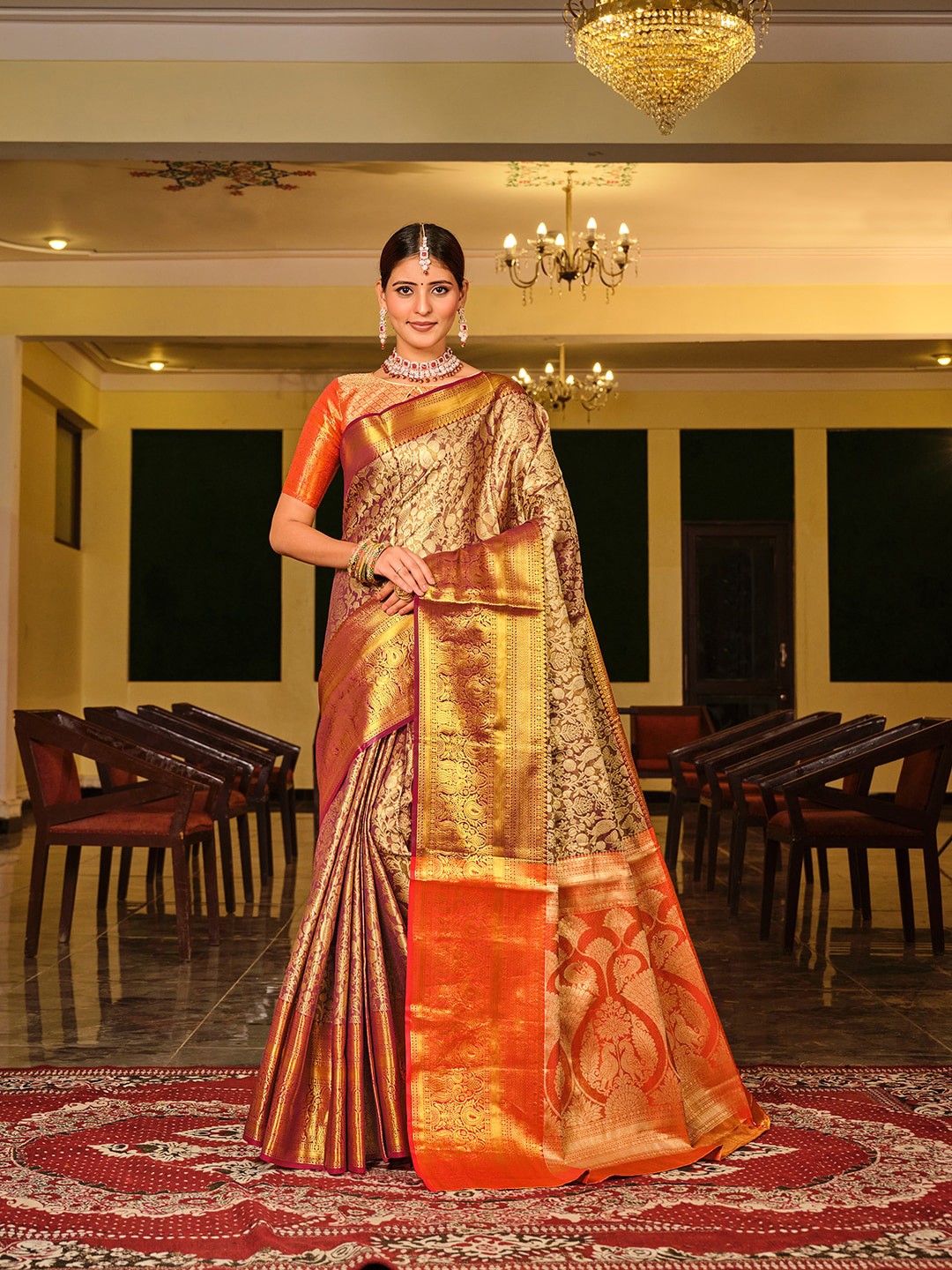 

JUST FASHION Woven Design Zari Kanjeevaram Saree, Lavender