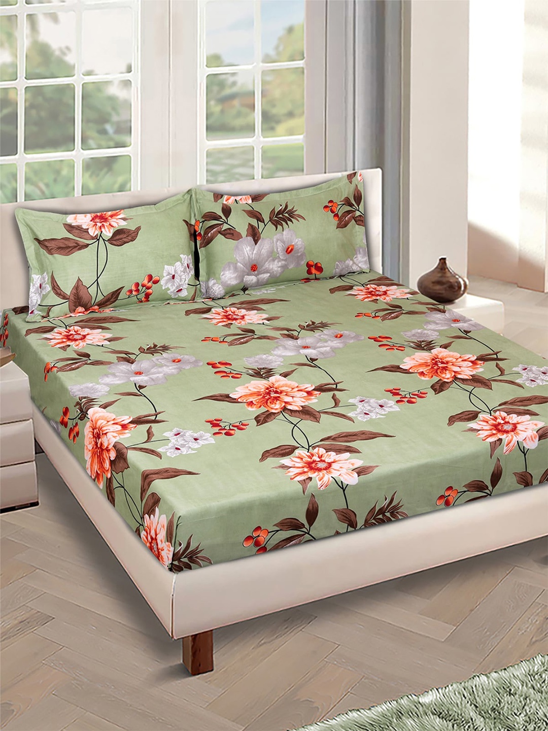 

ROMEE Green & Red Floral Microfiber 144 TC Queen Bedsheet with 2 Pillow Covers