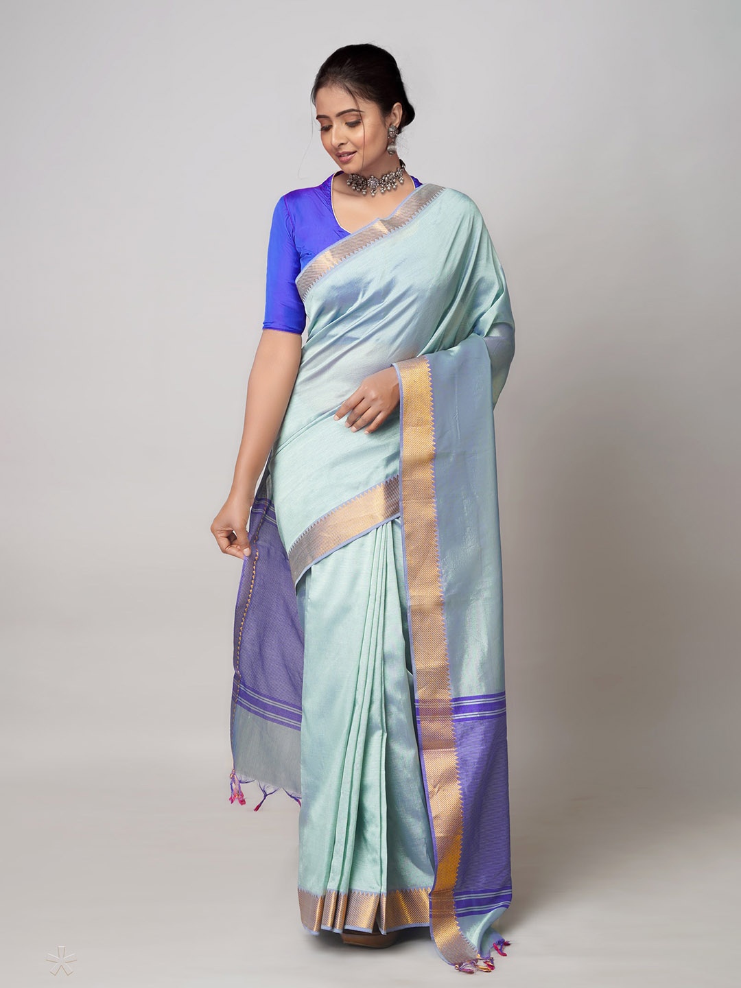 

Unnati Silks Zari Silk Blend Mangalagiri Saree, Blue