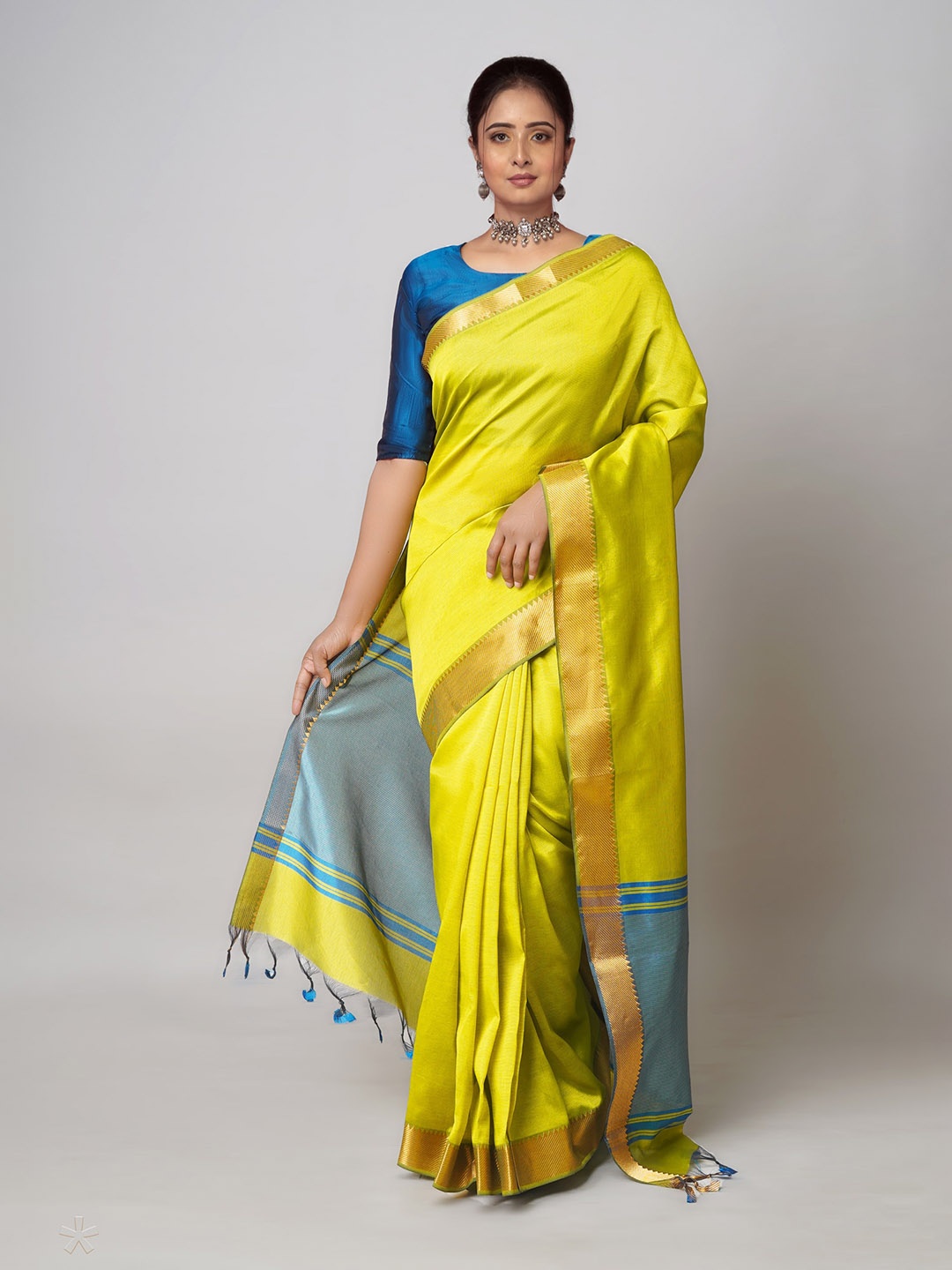 

Unnati Silks Zari Silk Blend Mangalagiri Saree, Green