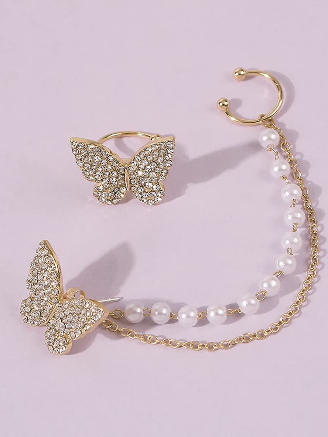 

FIMBUL Gold-Plated Butterfly Shaped Stone Studded Pearl Chain Ear Cuffs