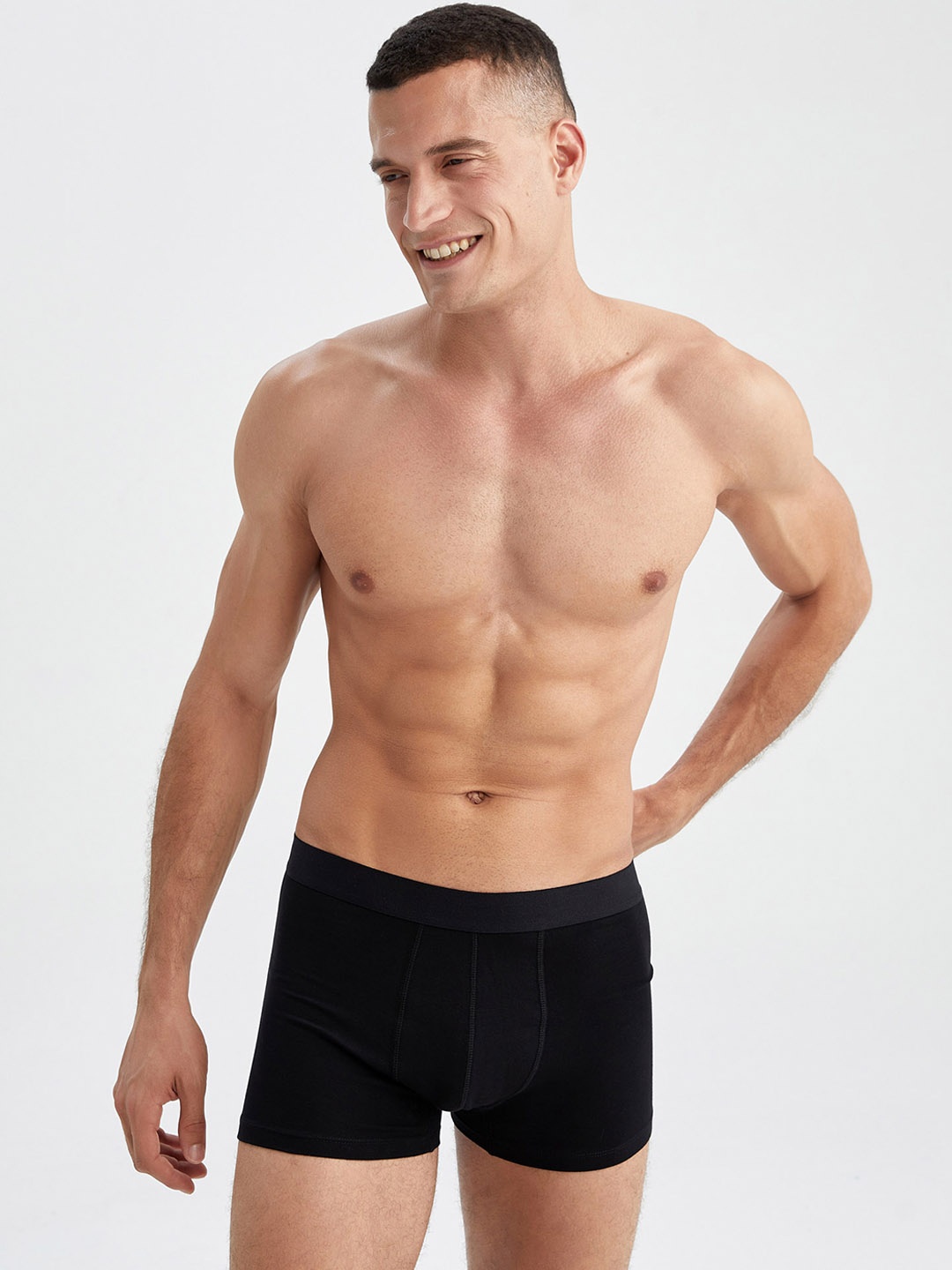 

DeFacto Outer Elastic Short Trunk 230422377-BK27, Black