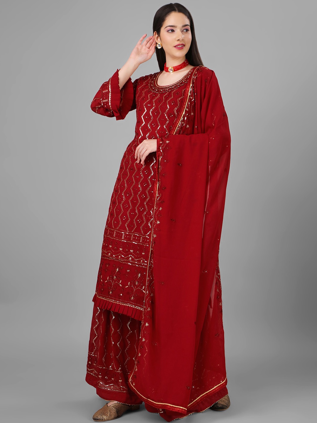 

Angroop Ethnic Motif Embroidered Sequinned Kurta with Palazzos & Dupatta, Maroon