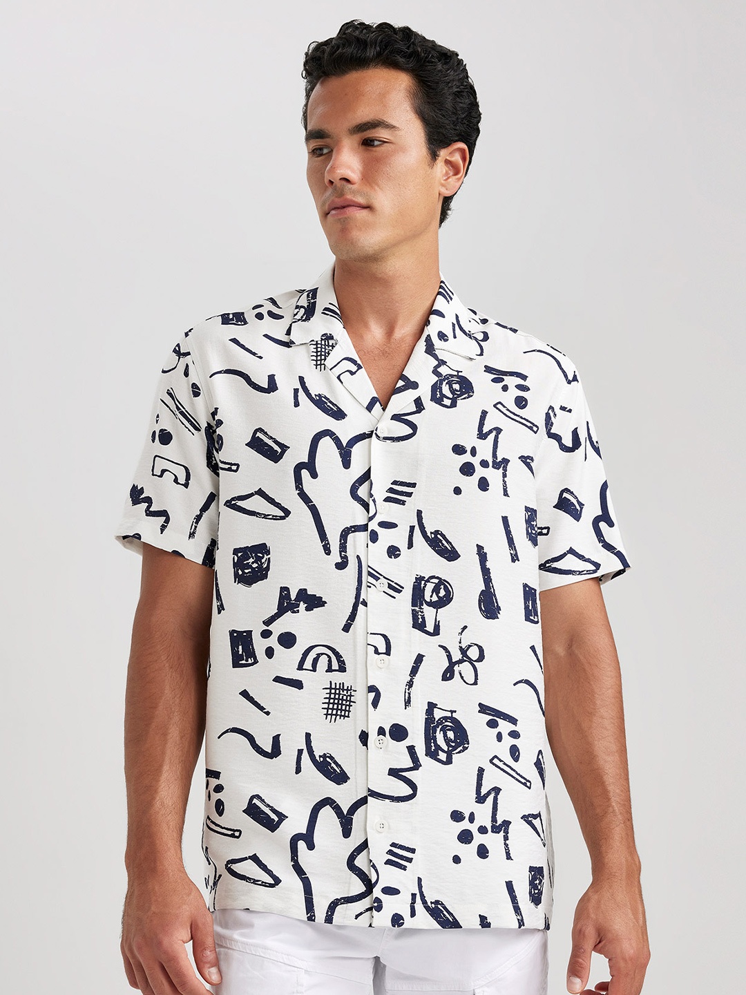 

DeFacto Printed Casual Shirt, White