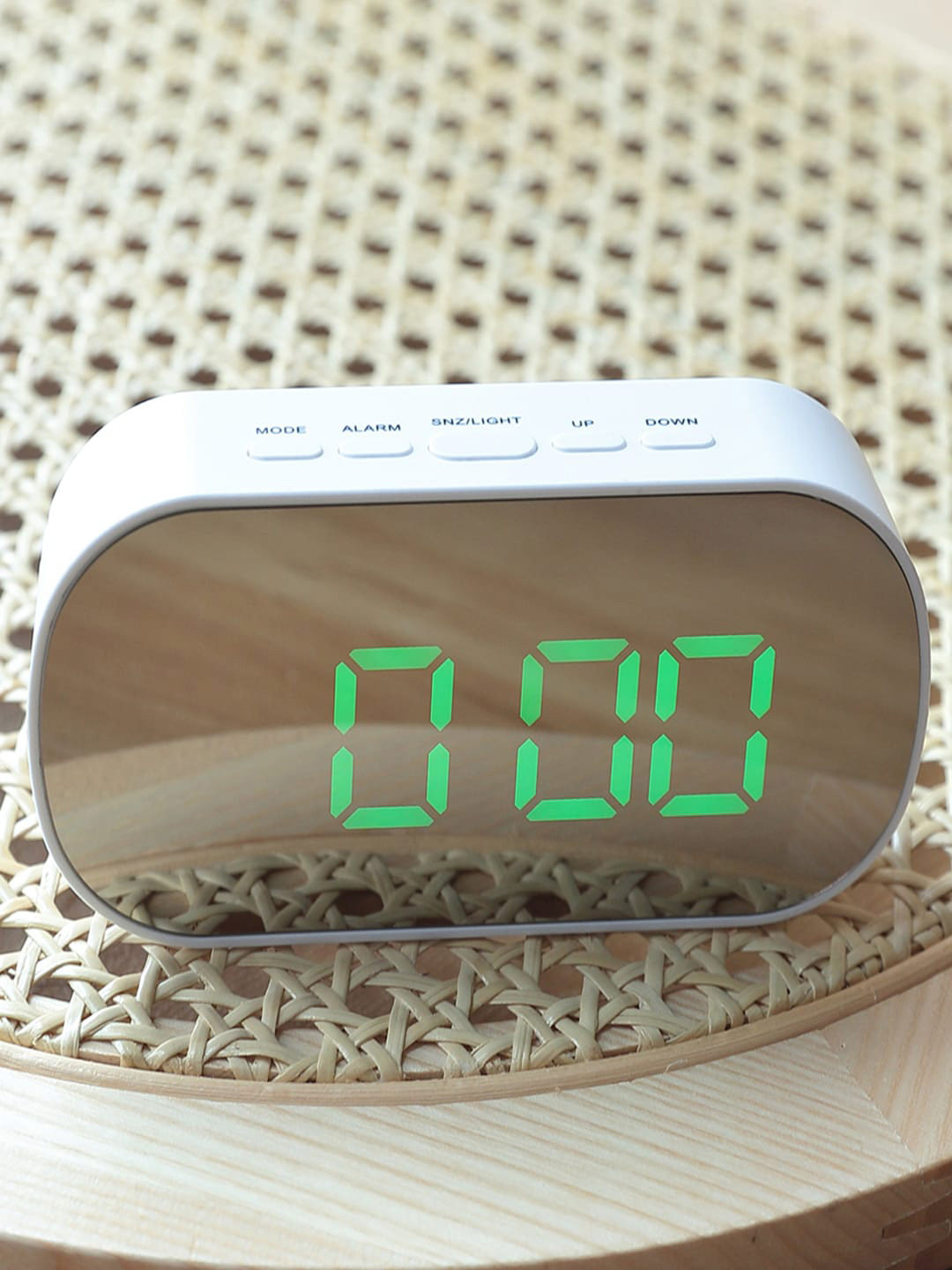 

Kuber Industries White Contemporary Alarm Clock