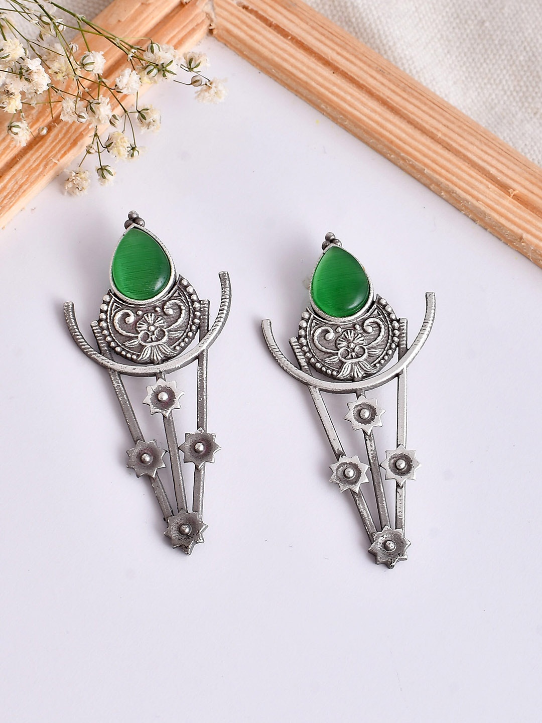 

DASTOOR Silver-Toned Contemporary Drop Earrings