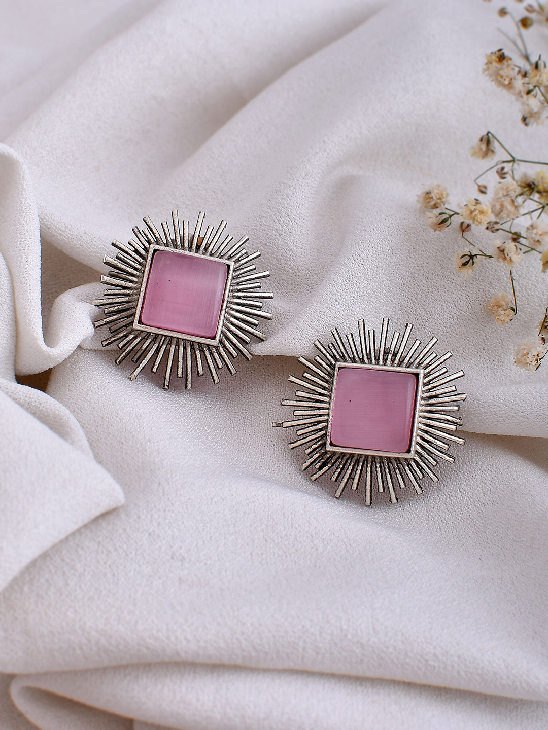 

DASTOOR Silver-Plated Oxidised Contemporary Studs Earrings